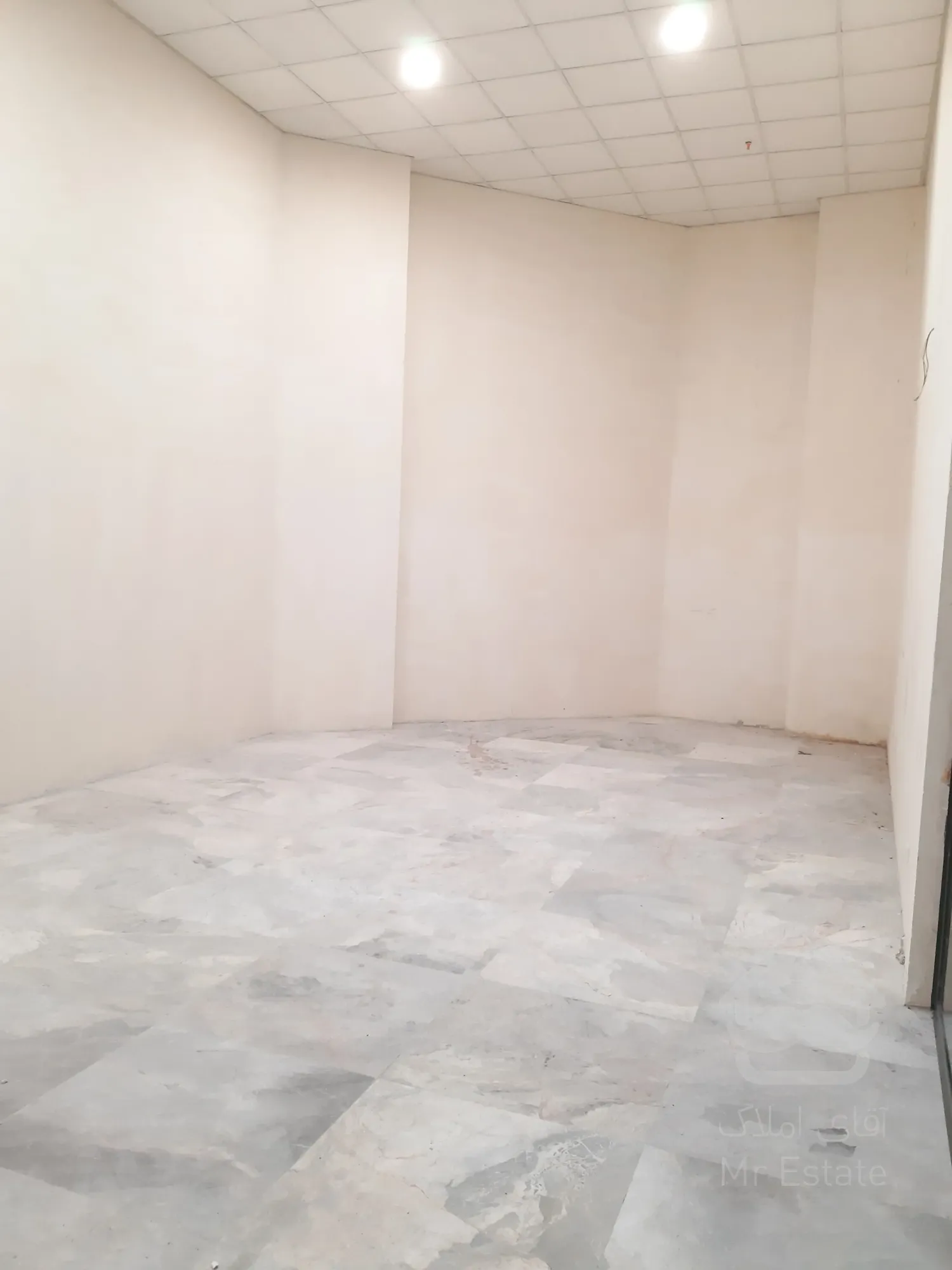 فروش مغازه 39 متری در رونیکا مال پاسداران ایده ال جهت کسب و کار