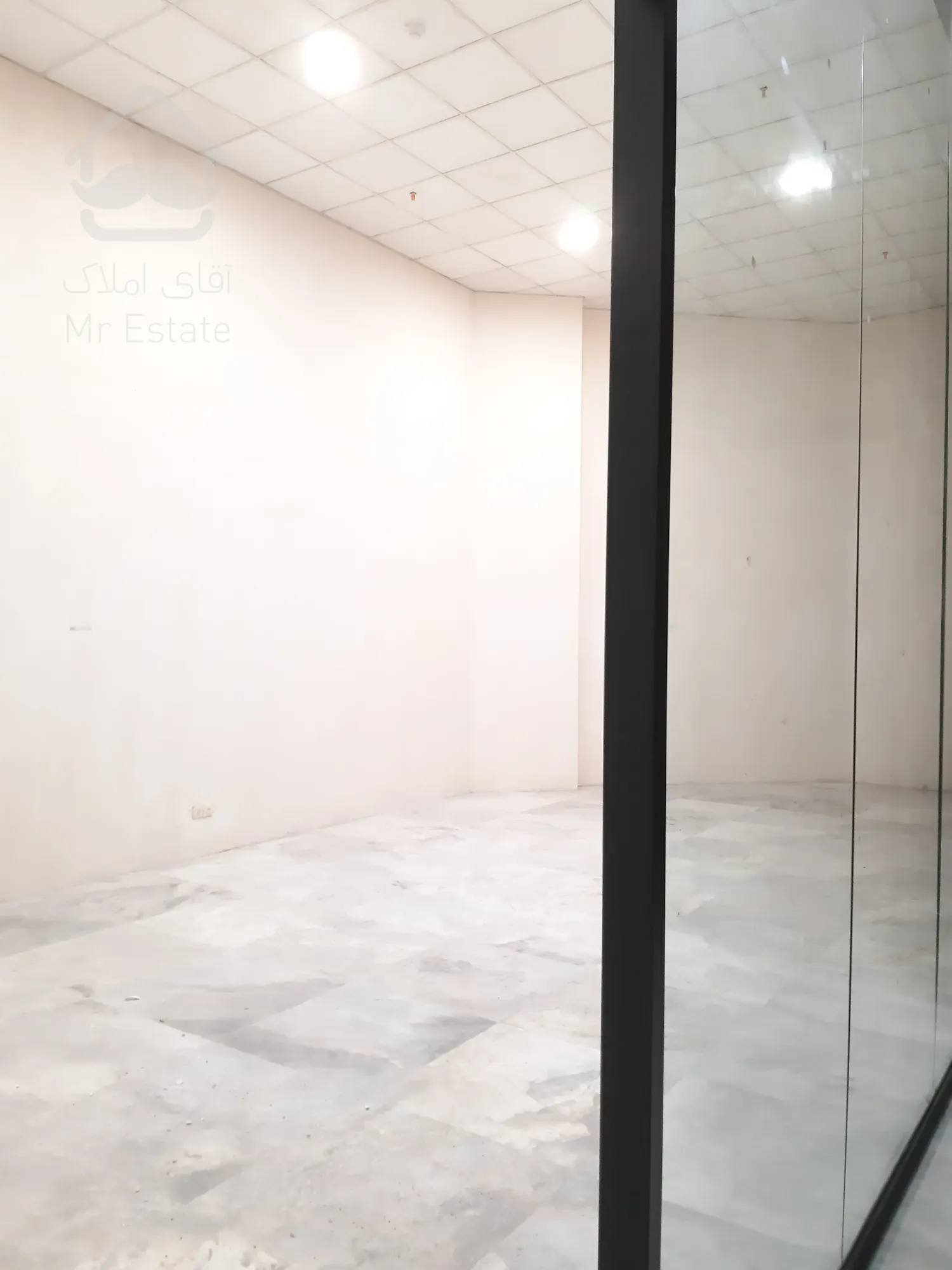 اجاره مغازه 17 متری در رونیکا مال پاسداران مناسب تمام اصناف