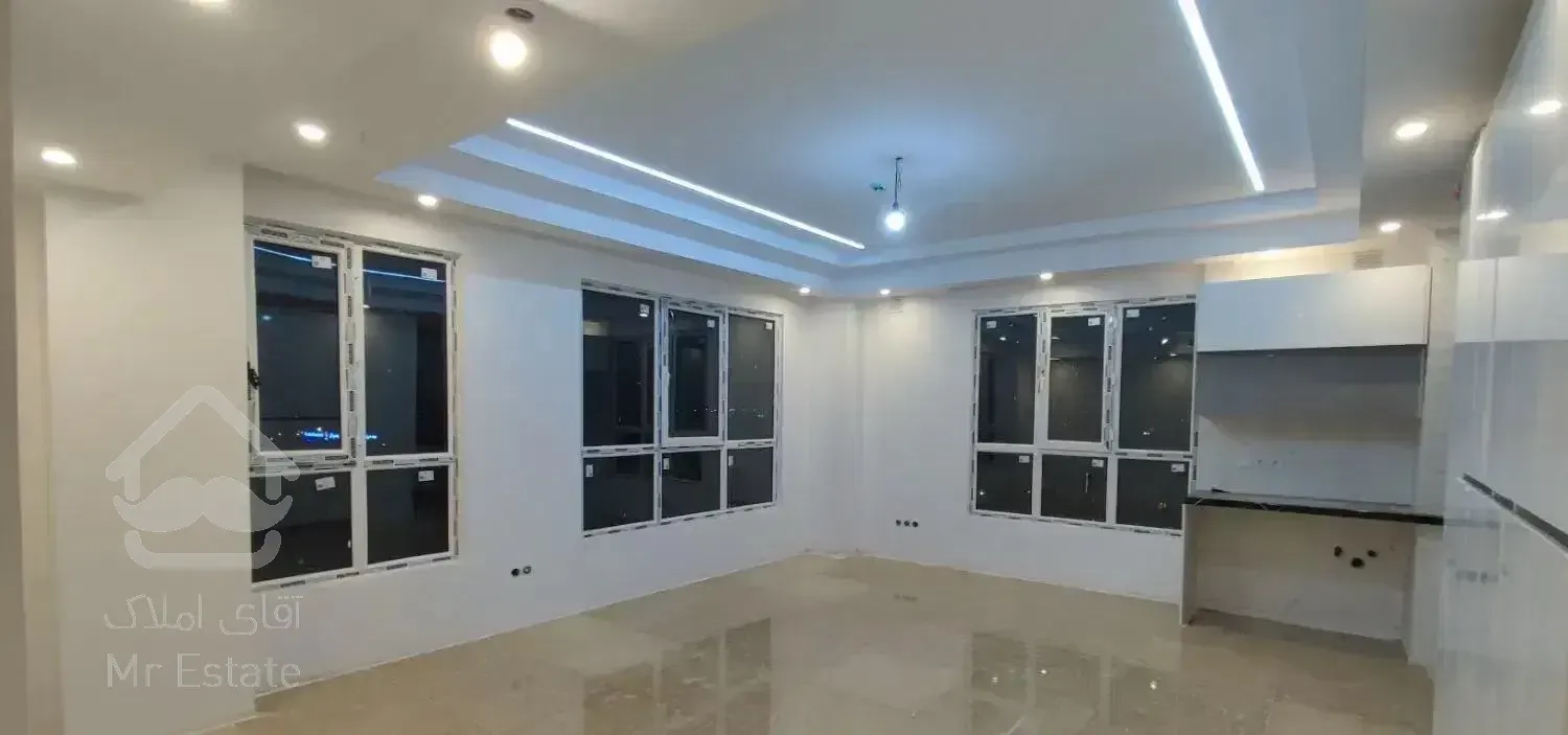 ۸۵ متر / نوساز / شادمهر