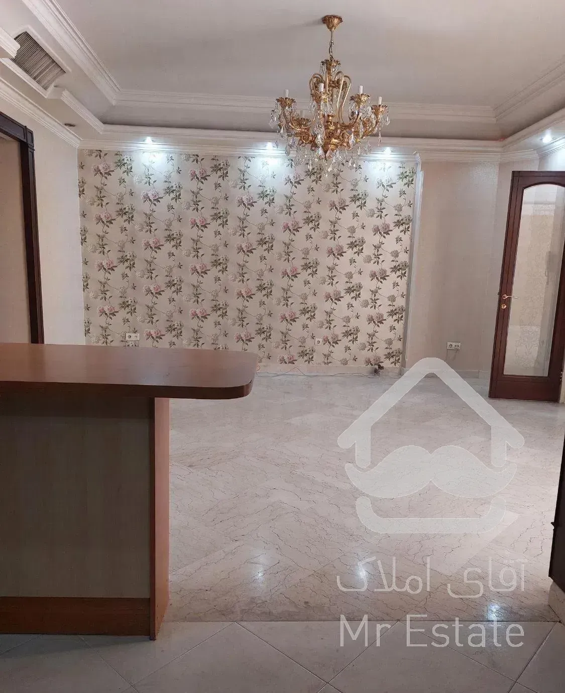 آپارتمان ۲۶۰ متر ۴ خواب تک واحدی استخردار