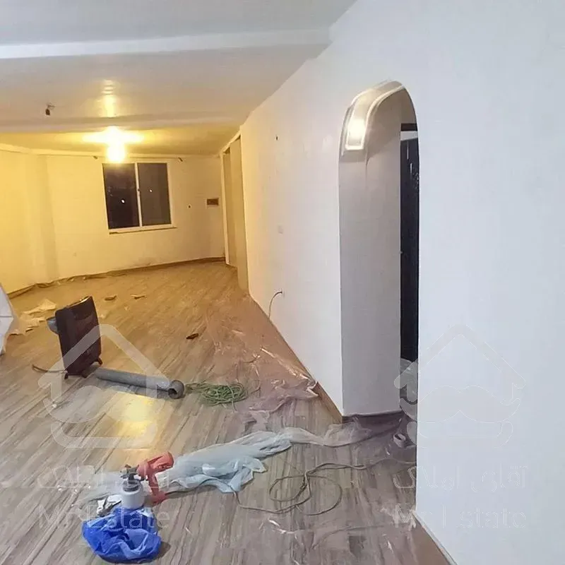 ویلا لاکچری دوبلکس 300 متر_5خواب_شیک و تمیز_ جمهوری