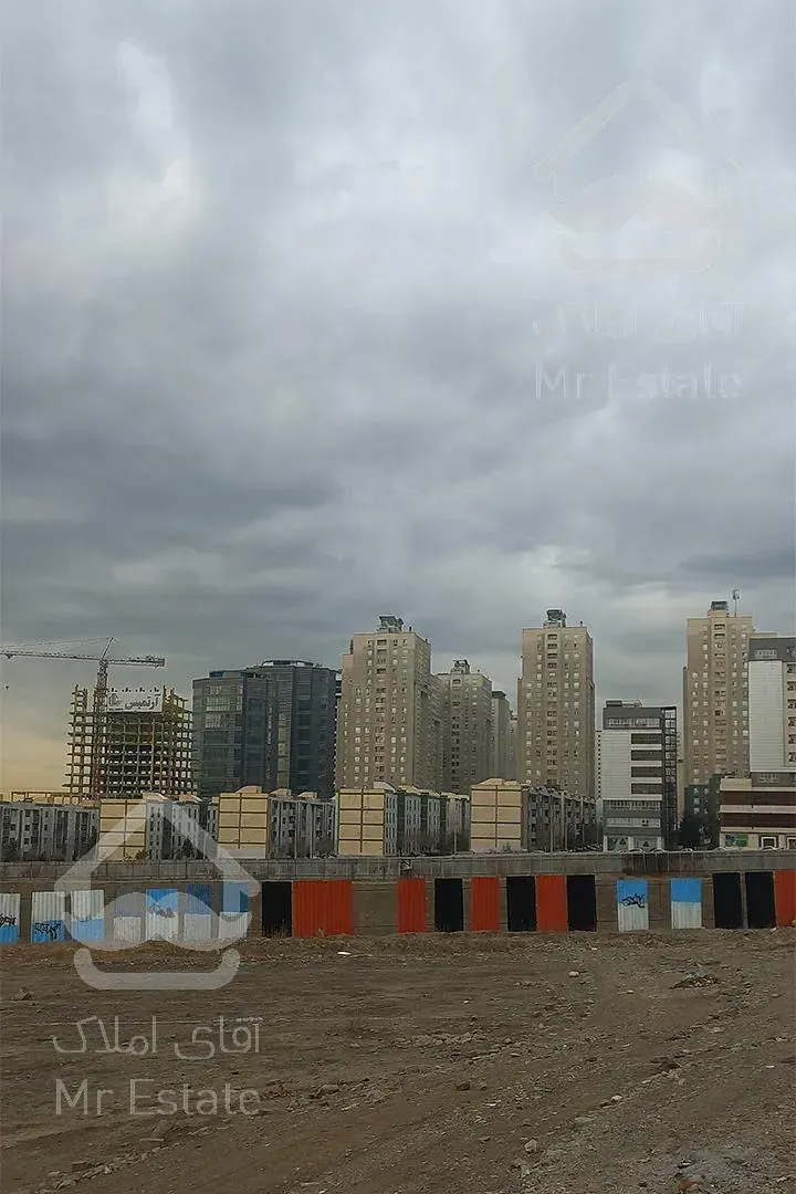 ثبت نام واحد ۱۲۰ متری برج هایپرلوکس دریاچه چیتگر