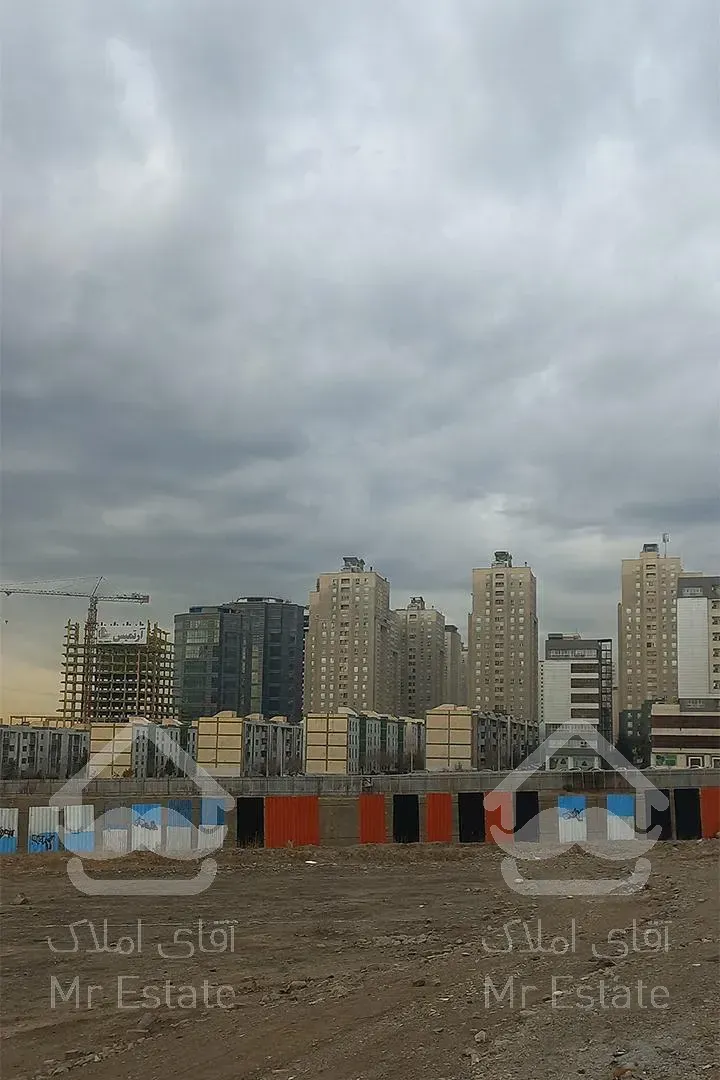 واحد ۸۰ و ۱۲۰ برج هایپرلوکس دریاچه چیتگر