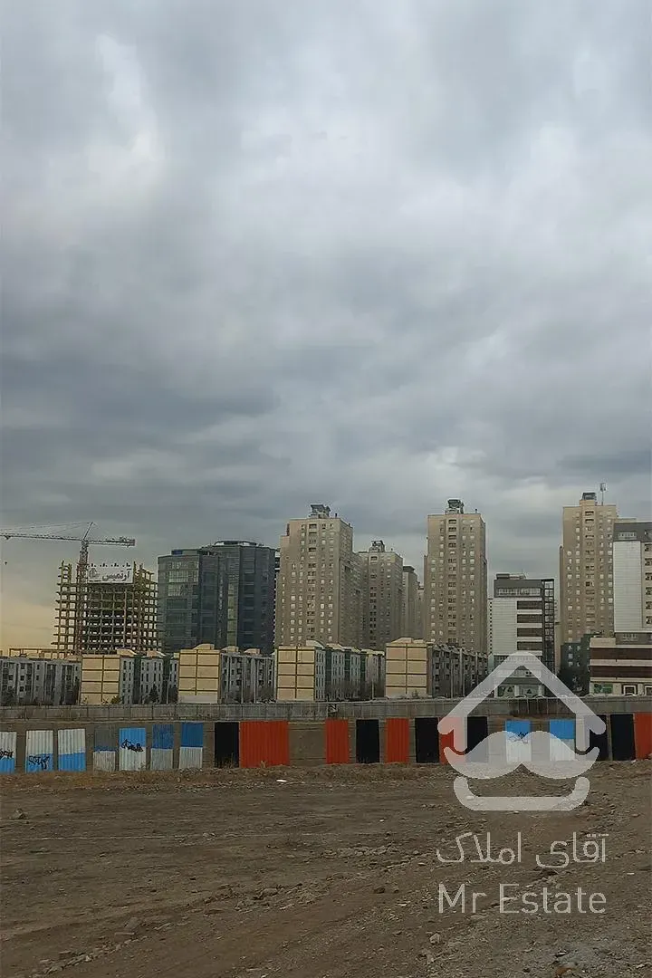 واحد ۸۰ و ۱۲۰ برج ۱۵ طبقه هایپرلوکس