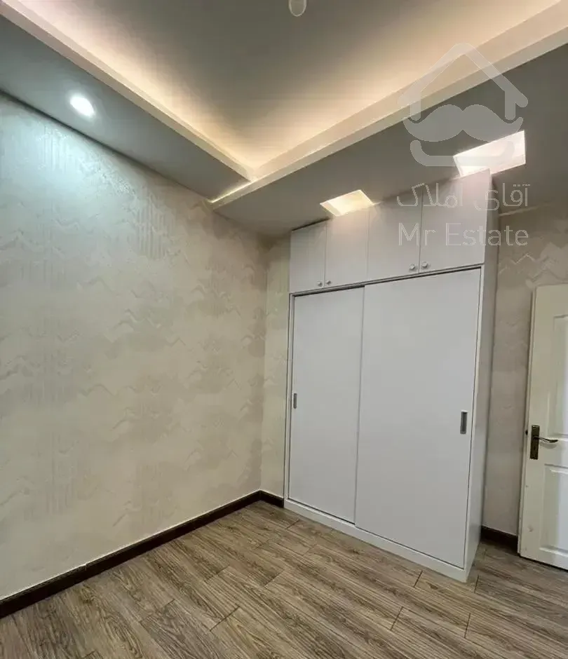 تک واحد کمیاب خیابان کارگر