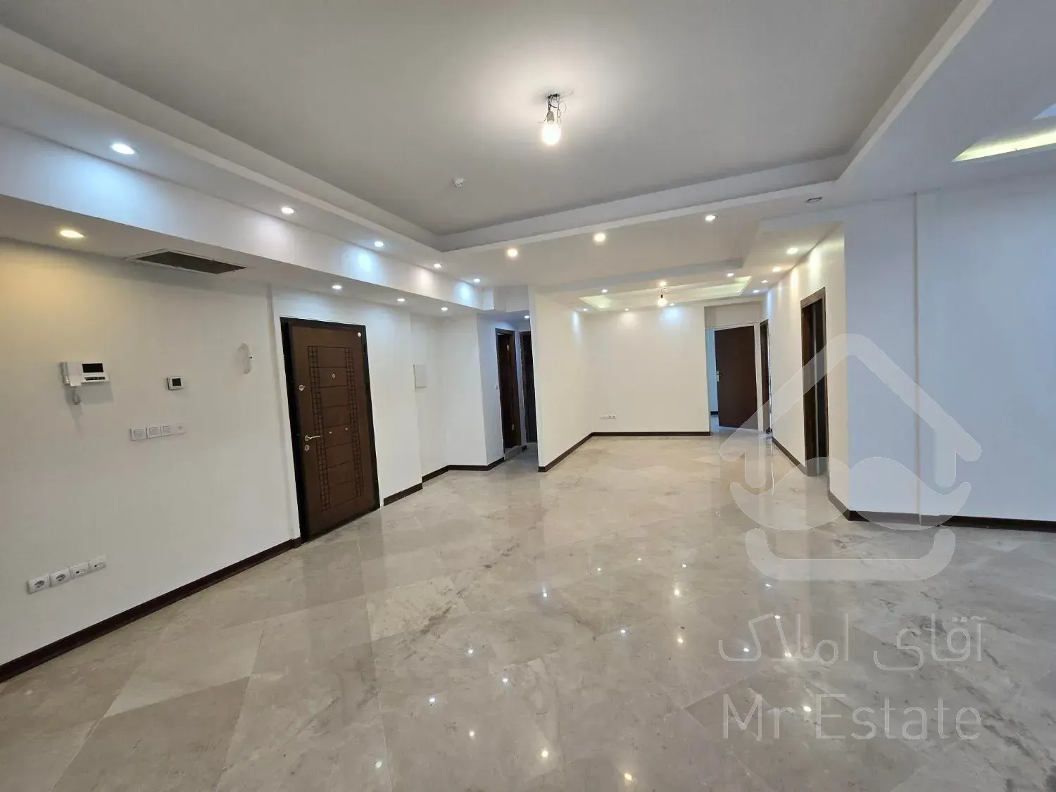 150مترسعادت آباد*سند اداری*۳پارکینگ(خوش نقشه)