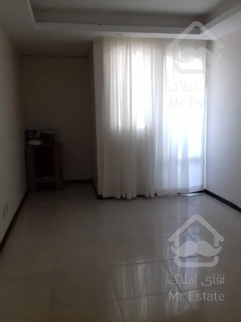 114 متر اداری قلهک