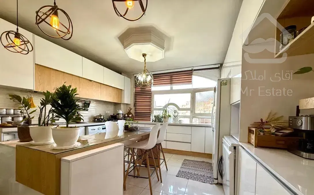 ۸۲ متر طبقه دوم با پارکینگ (دردشت اولیایی)