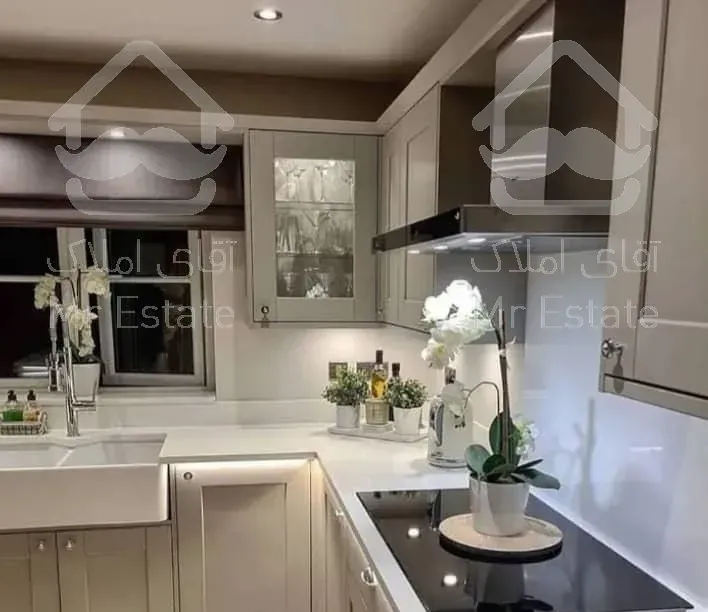 ۱۴۰ متر دو خواب شیک استخر دار تک واحد کلید نخورده