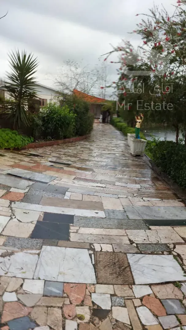 موقعیت استثنایی دو ویلا با تمام مجوز و امکانات در مجاورت استخر ماهی