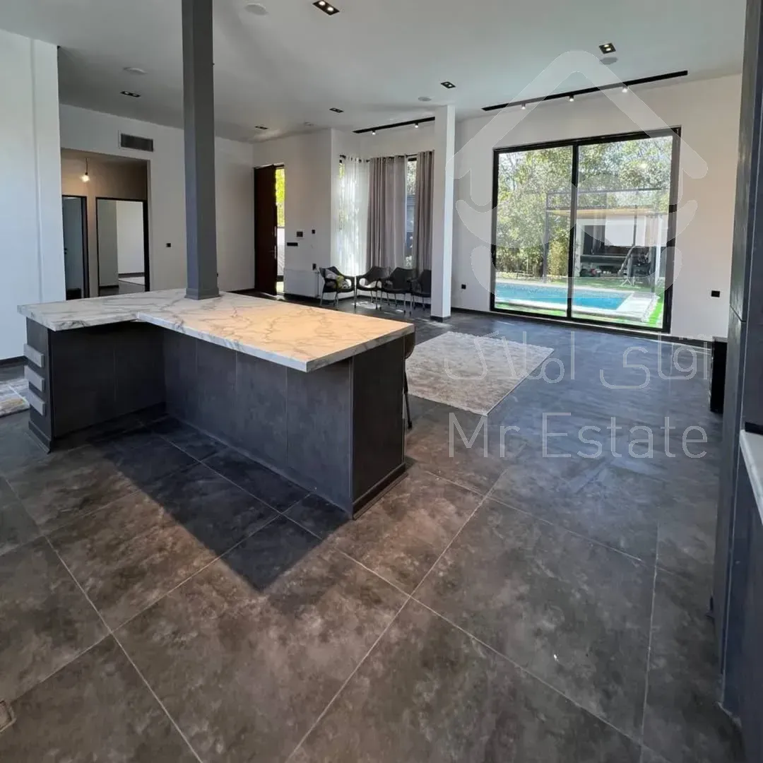 ویلا استخردار ۲۲۰متری