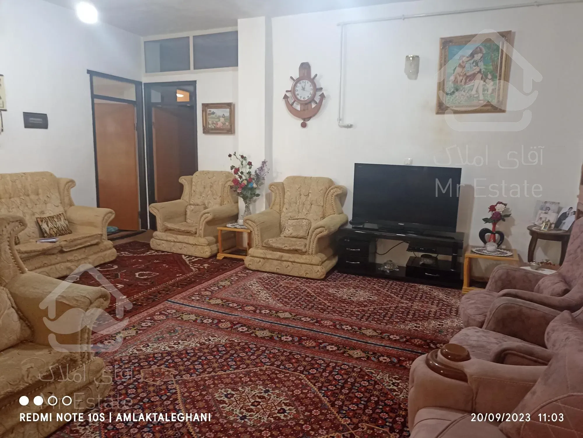 حیاط مسکونی ۲۰۰ متری در ۲۴ متری