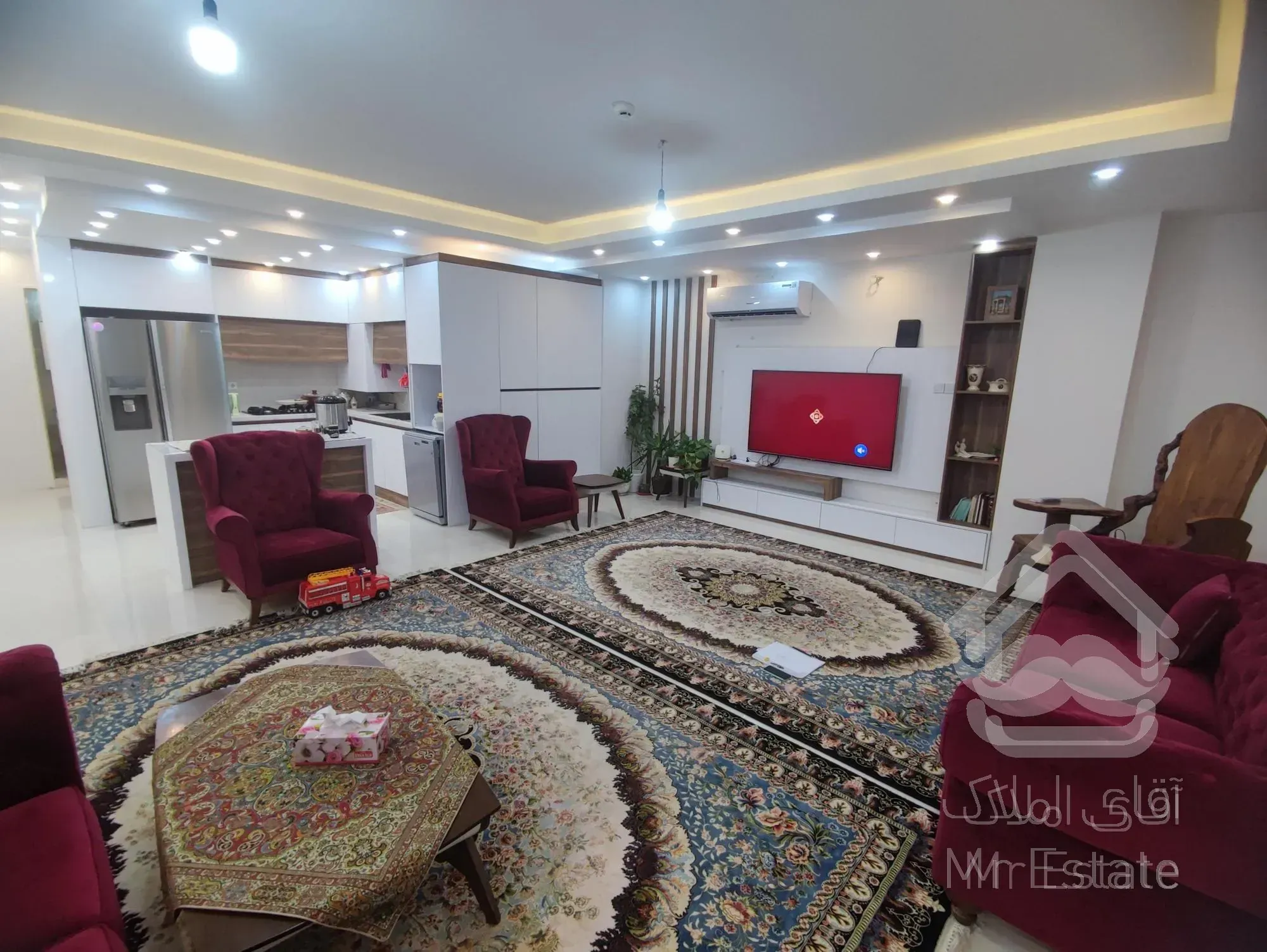 آپارتمان 2 خوابه جنوبی بر بلوار