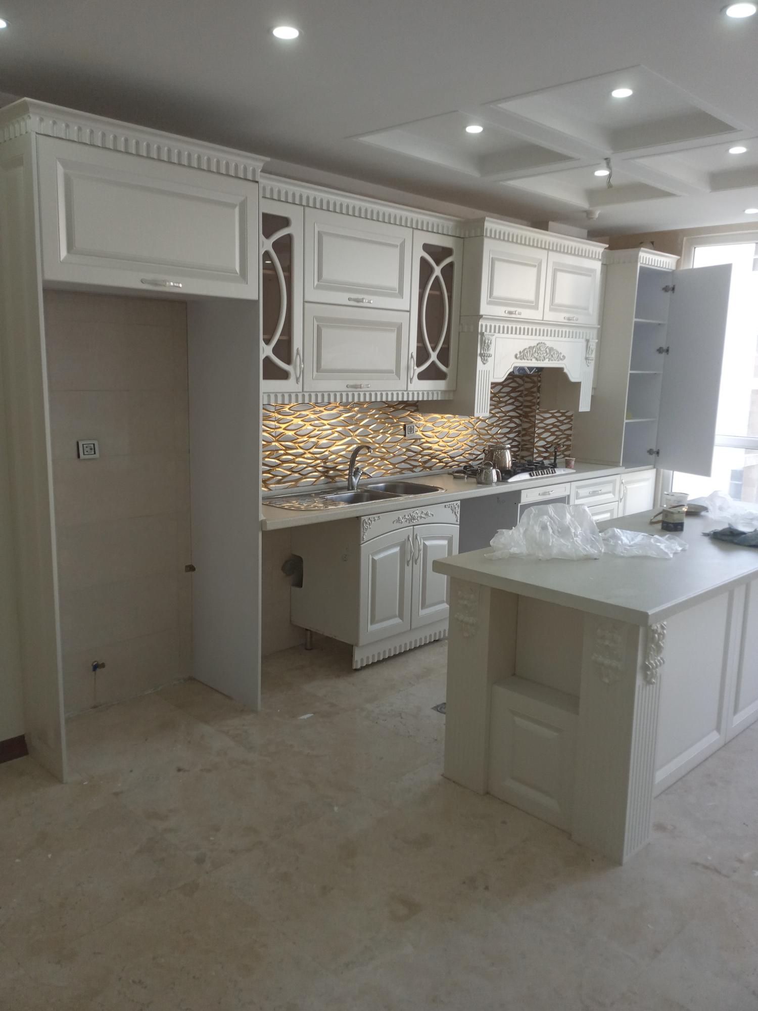 ۱۲۴ متر ۳ خواب . فول امکانات . فلکه اول صادقیه