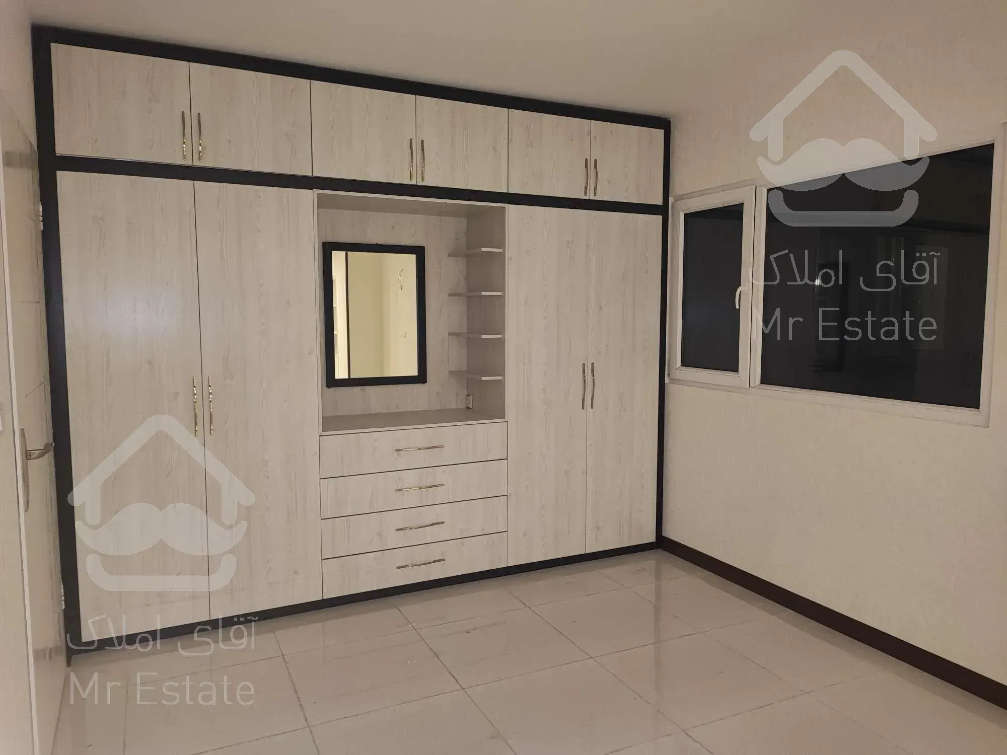 کلید نخورده،مدرن،2 بالکن بزرگ، ویو کوه و دریاچه از طبقه 13