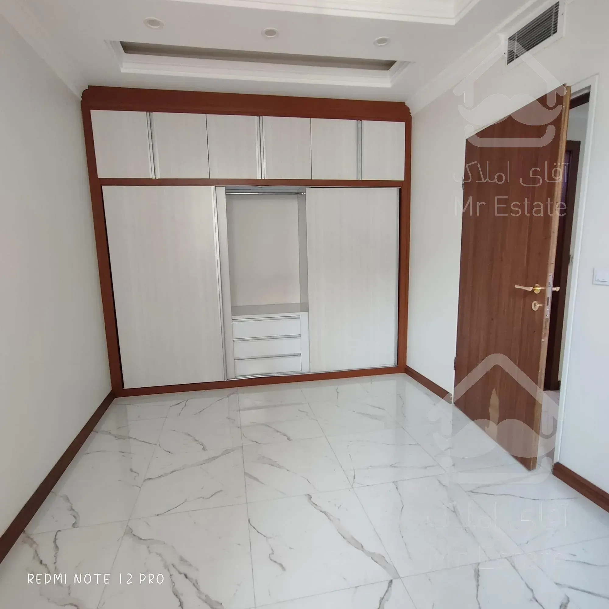 سعادت آباد 98متر 2خواب غرق در نور