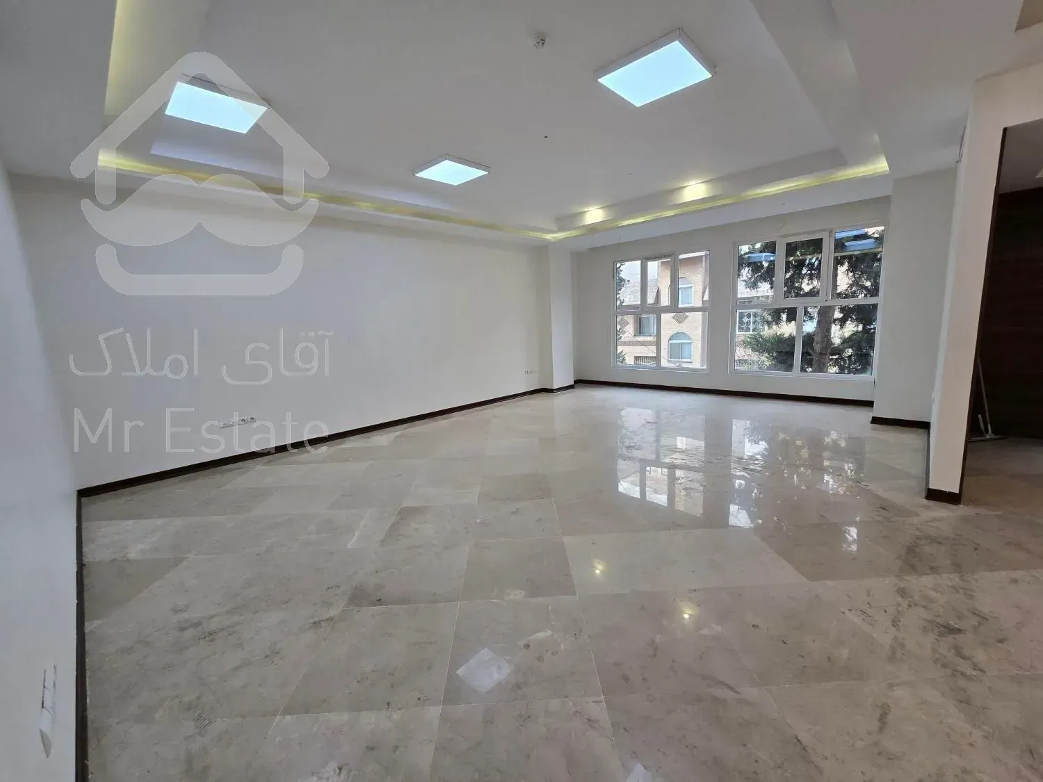 150مترسعادت آباد*سند اداری*۳پارکینگ(خوش نقشه)