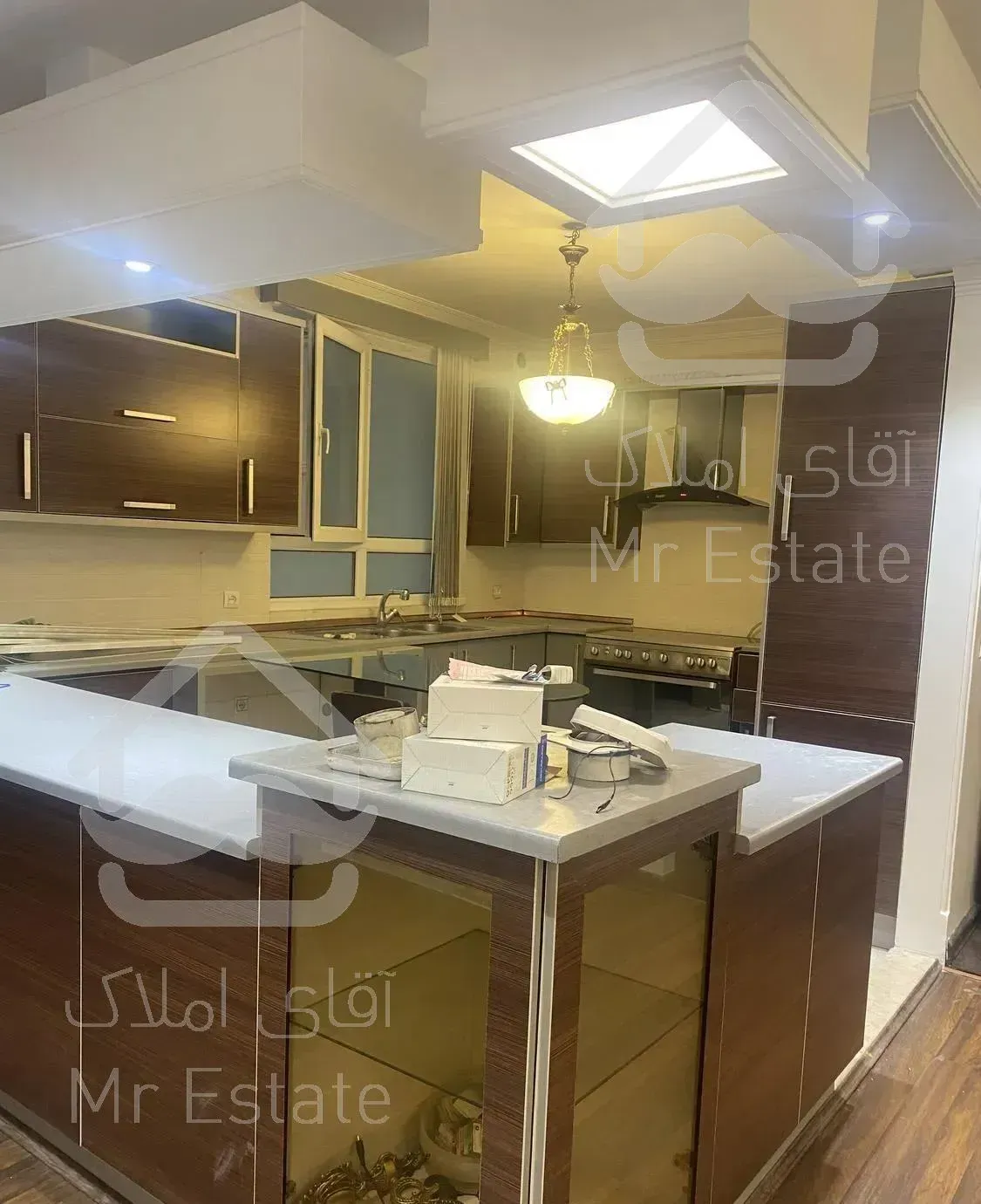 آپارتمان ۱۶۰ متری سه خوابه بر خیابان واعظی