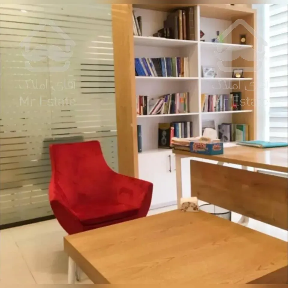 130 متر اداری - موقعیت عالی بر اصلی خیابان شهران