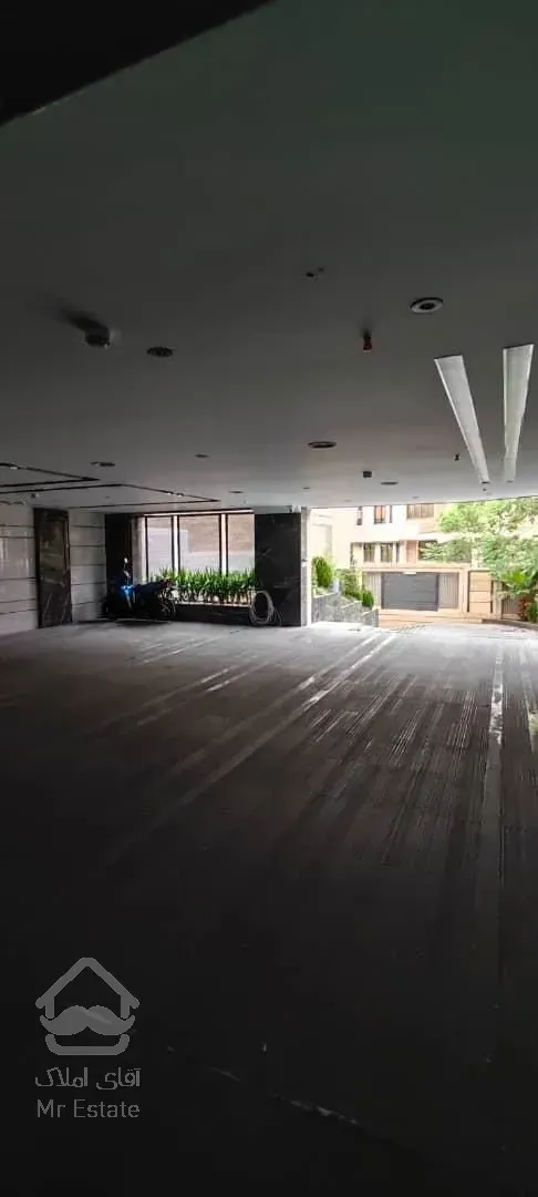 300مترسعادت آباد*موقعیت اداری*۵پارکینگ،لابی شیک