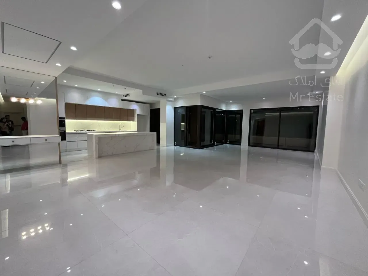 فرمانیه ۳۰۰ متر ۴ خواب