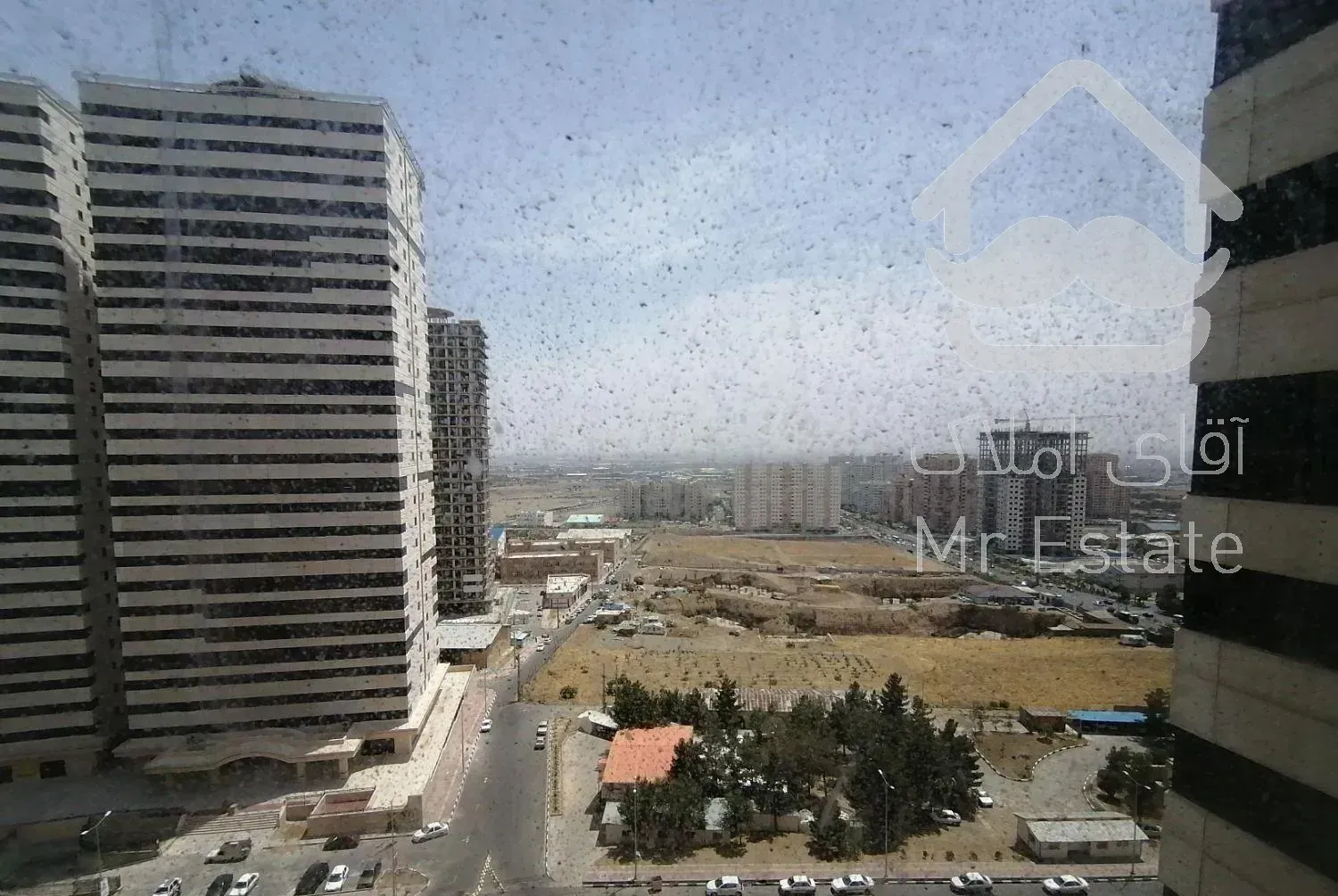 120متر دو خواب نوساز پروژه خرازی(اردستانی)