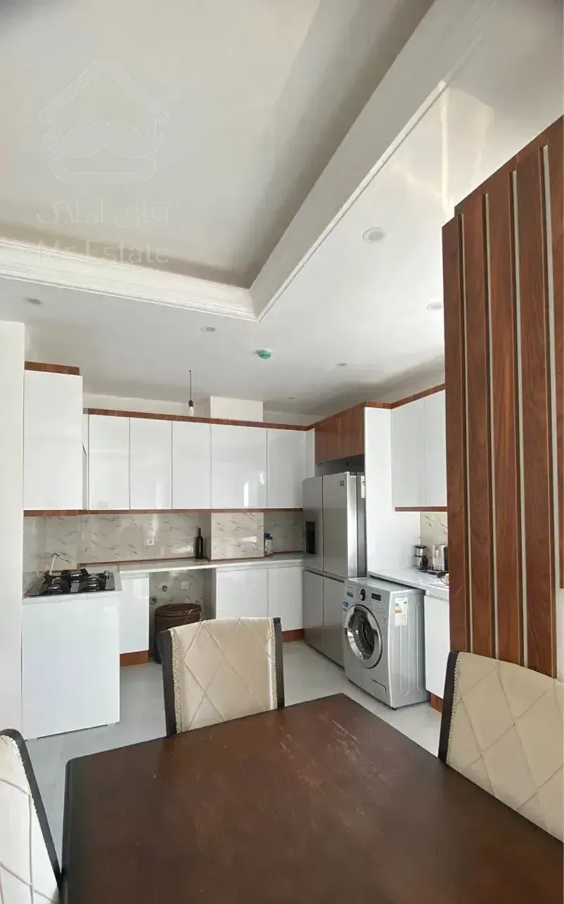 ۱۱۵متری/کریم آباد/مشابه کلید نخورده/۲ خواب/مستردار