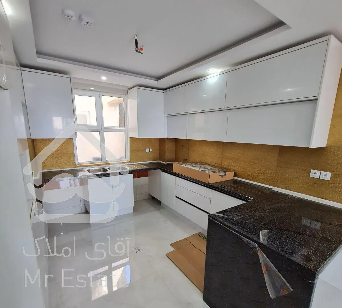 ۶۲مترنوساز سردارجنگل ط۵ با روف اختصاصی ویو تهران