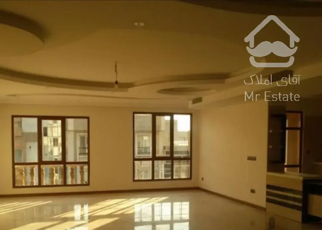 نقاشی ساختمان و طرح کاغذ دیواری