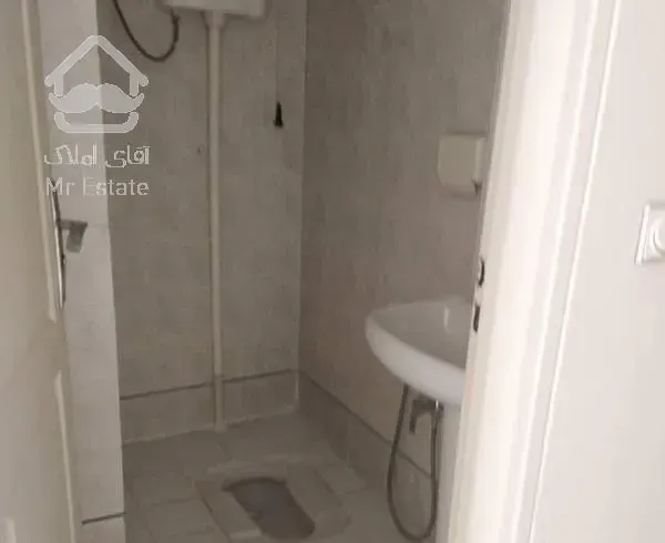 ۸۵مترطبقه دوم با پارکینگ سعادت آباد.بلوار شهرداری.