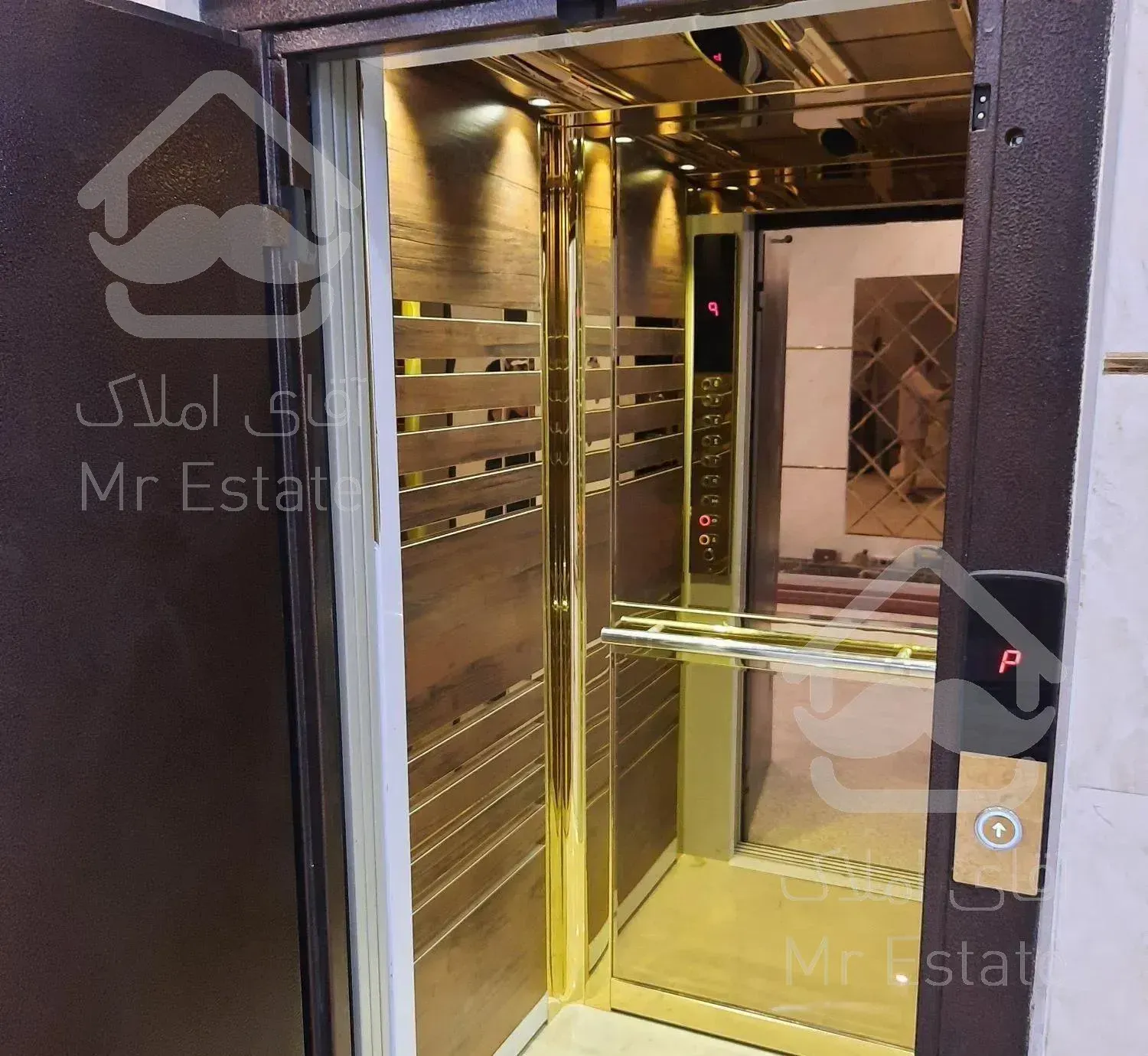 ۱۳۰ متر تک واحدی پنت هوس ، ۳۵ متر تراس