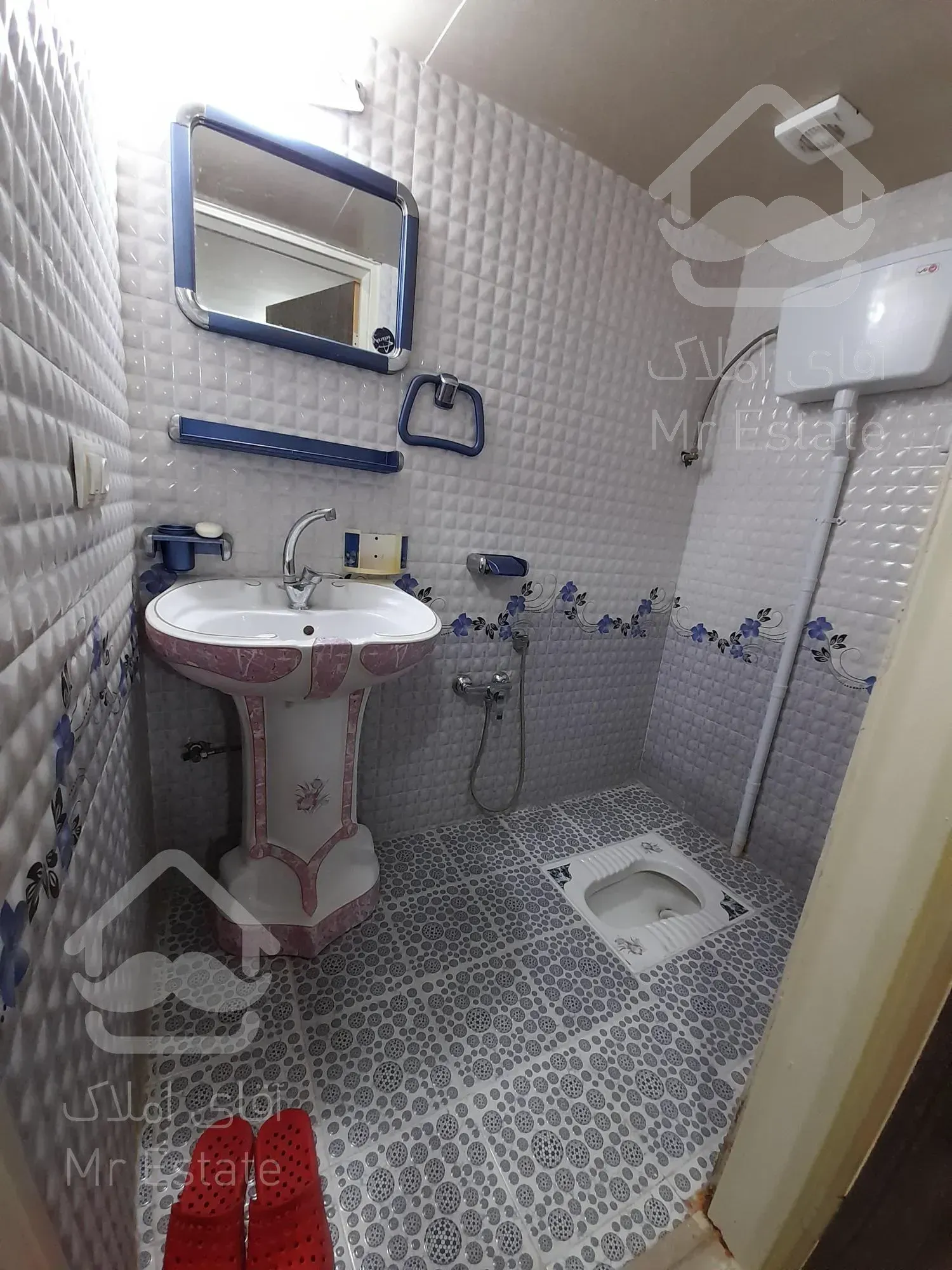 خانه سه طبقه