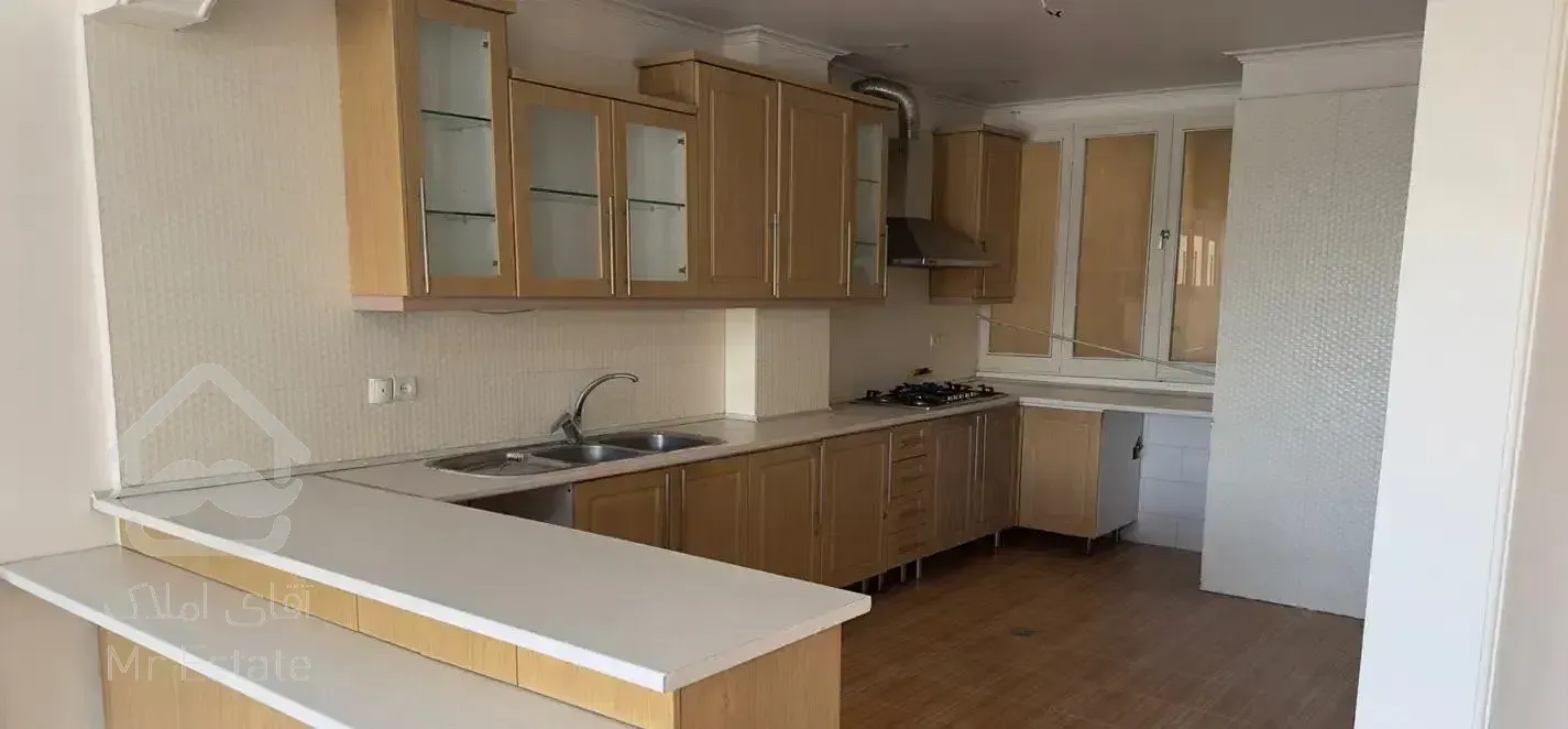 دیباجی جنوبی۱۵۸ متری ۳ خوابه غرق نور