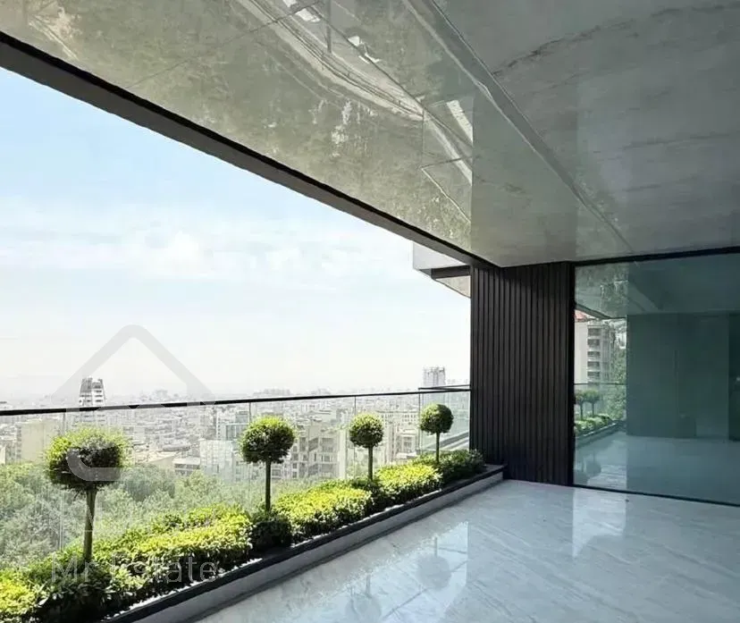 آپارتمان ۴۳۸ متر/نقد و تهاتر/ویو باغ ملک/بدون مشرف