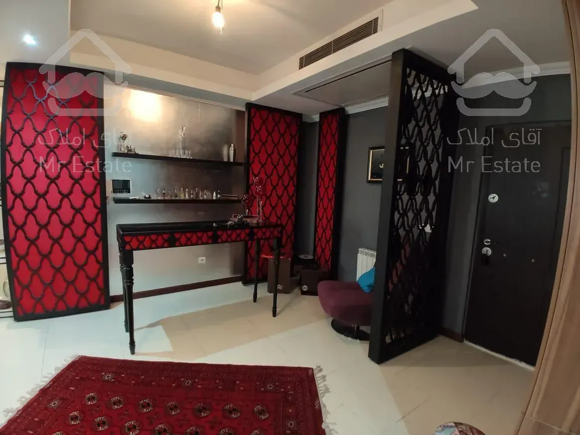 واحد ۱۲۹ متری در کنار دریاچه خلیج فارس با بهترین دید و امکانات