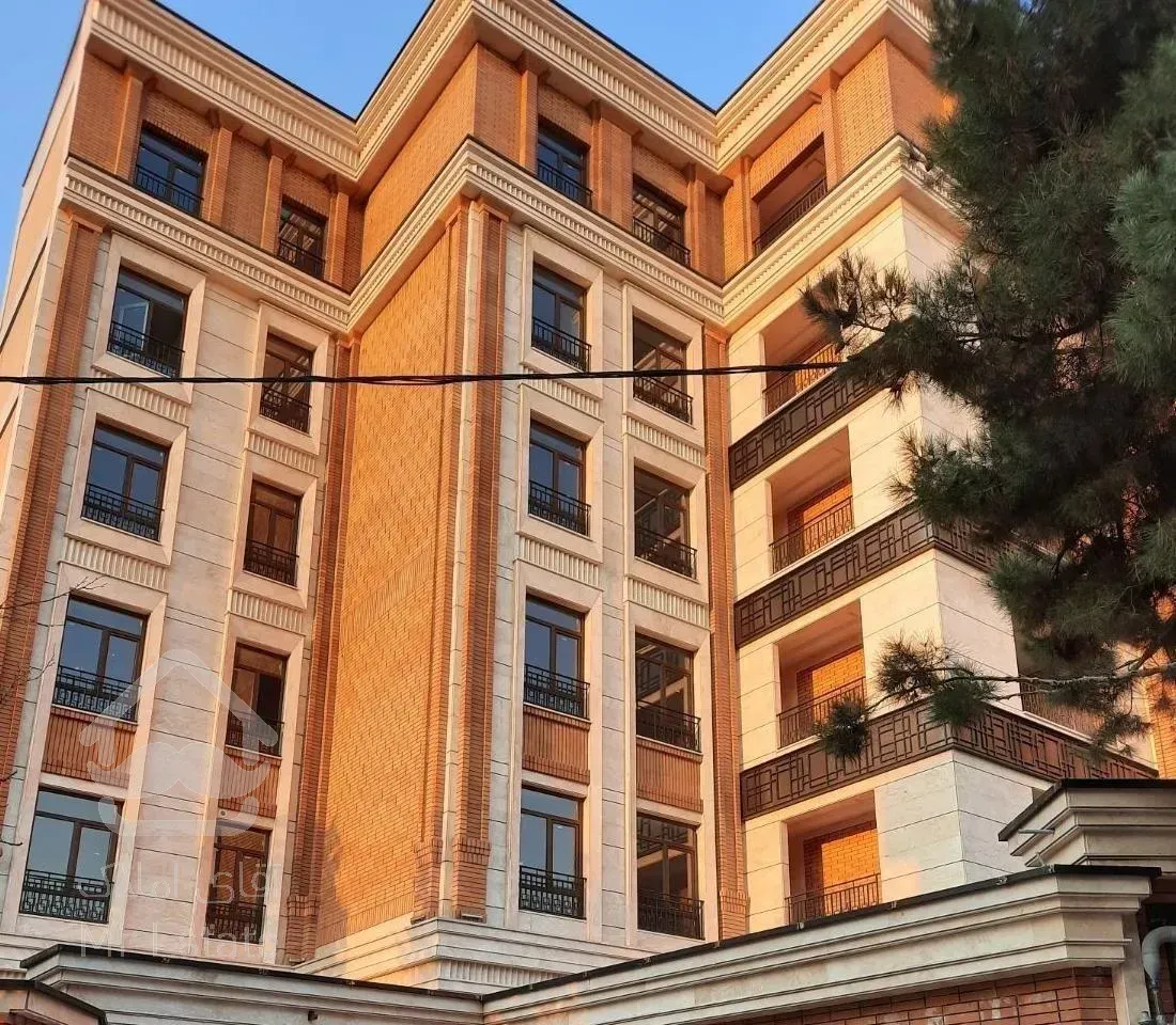 رهن آپارتمان ۱۹۶ متری ۴ خوابه در شهرک محلاتی