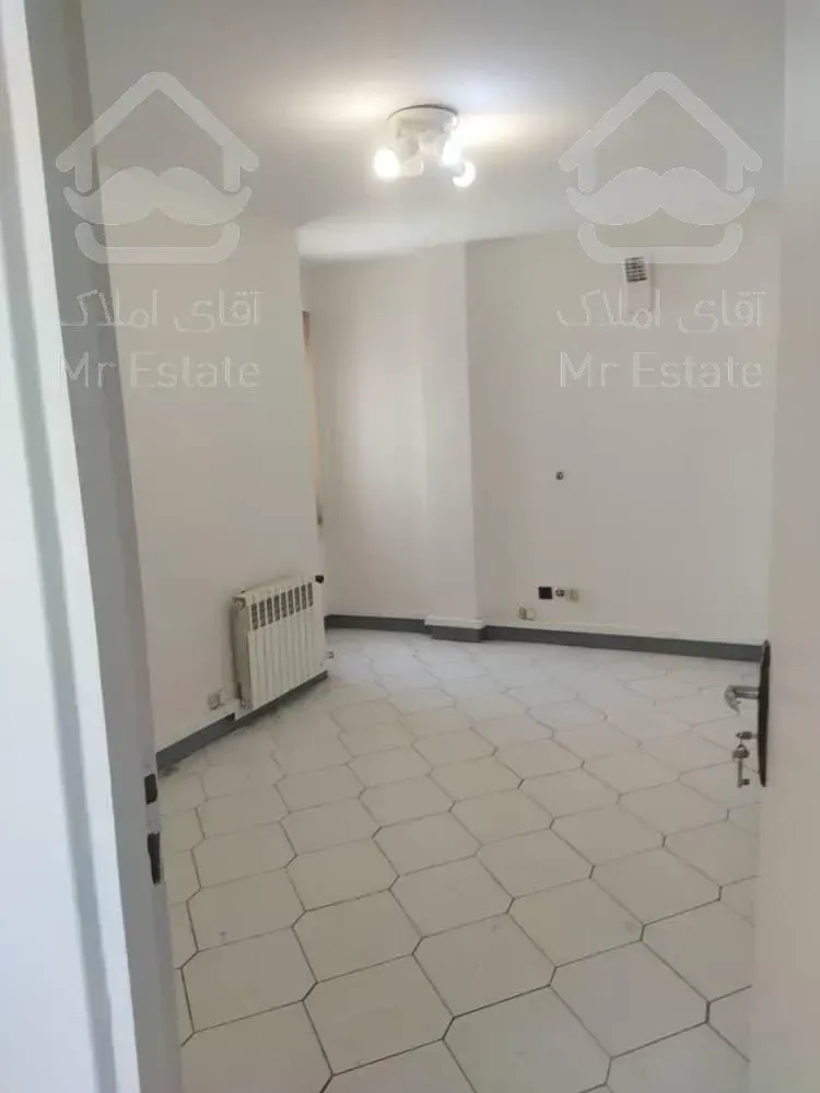 ۸۵ متر نوساز کلید نخورده مفتح جنوبی نبش سمیه