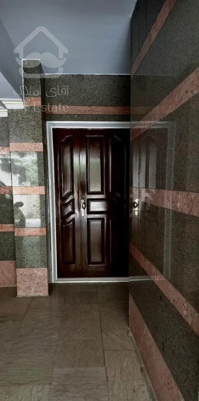 ۶۱متر خوش نقشه با پارکینگ فروشنده واقعی