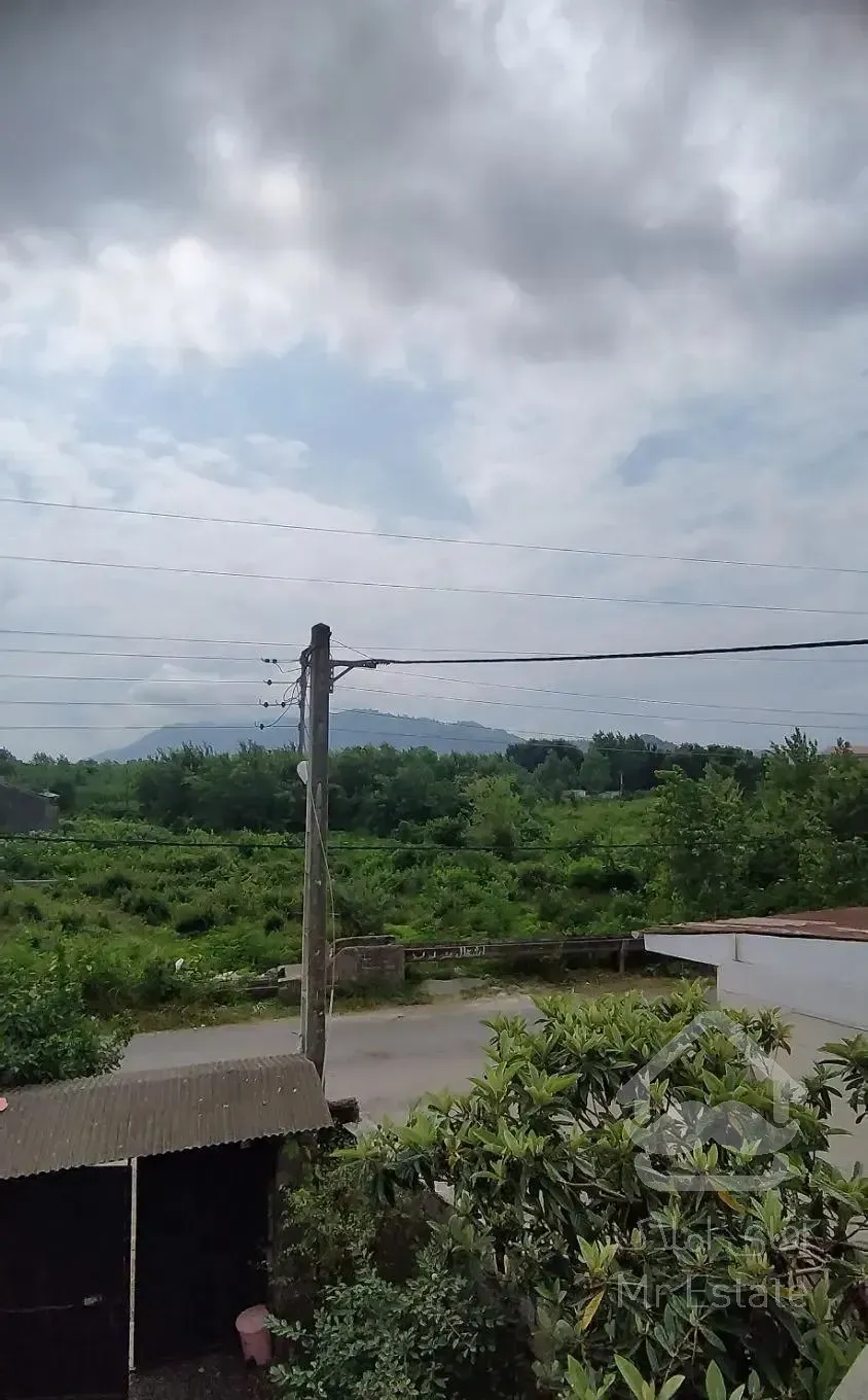 ویلایی همراه با دو مغازه و کنتور سه فاز