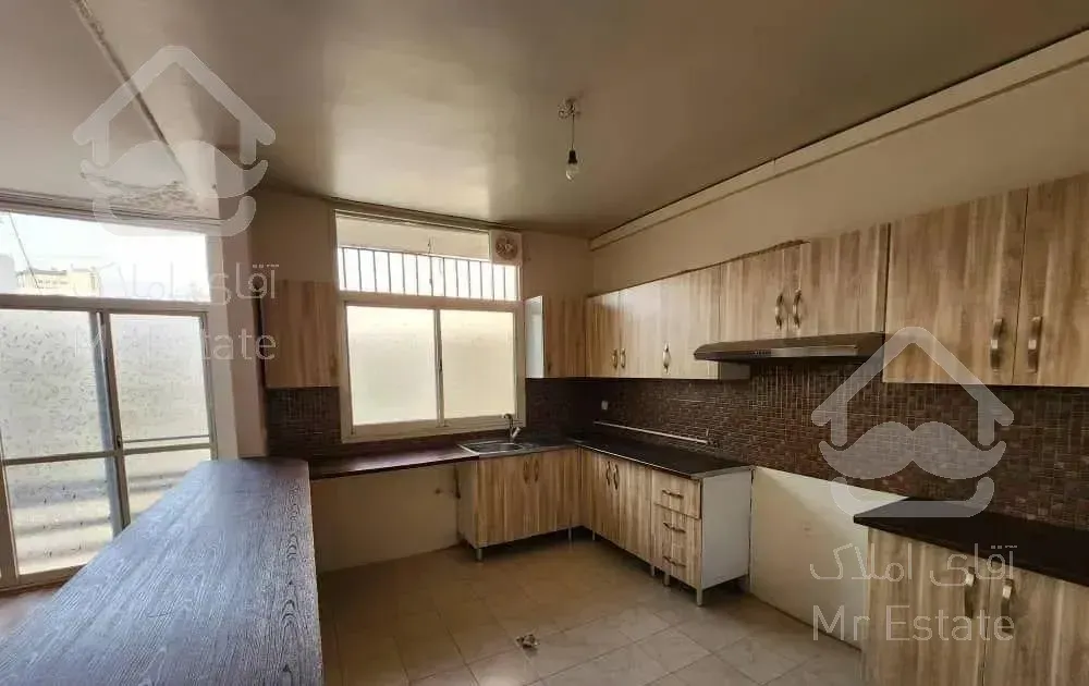 115 متر آپارتمان با دو پارکینگ