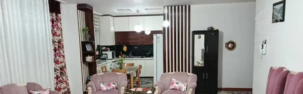 آپارتمان دو خوابه تک واحدی با پارکینگ و انباری