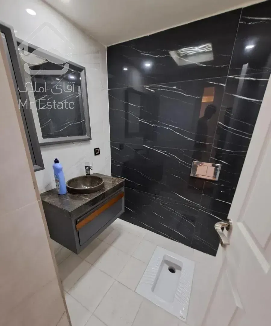 ۱۰۵ متر // روف گاردن // لابی