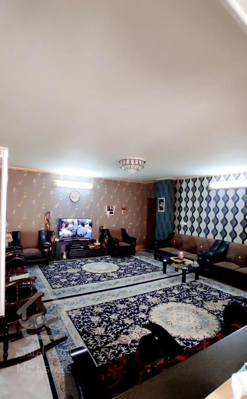 آپارتمان ۱۰۰ متری ۲ خواب شیک باهنر 37