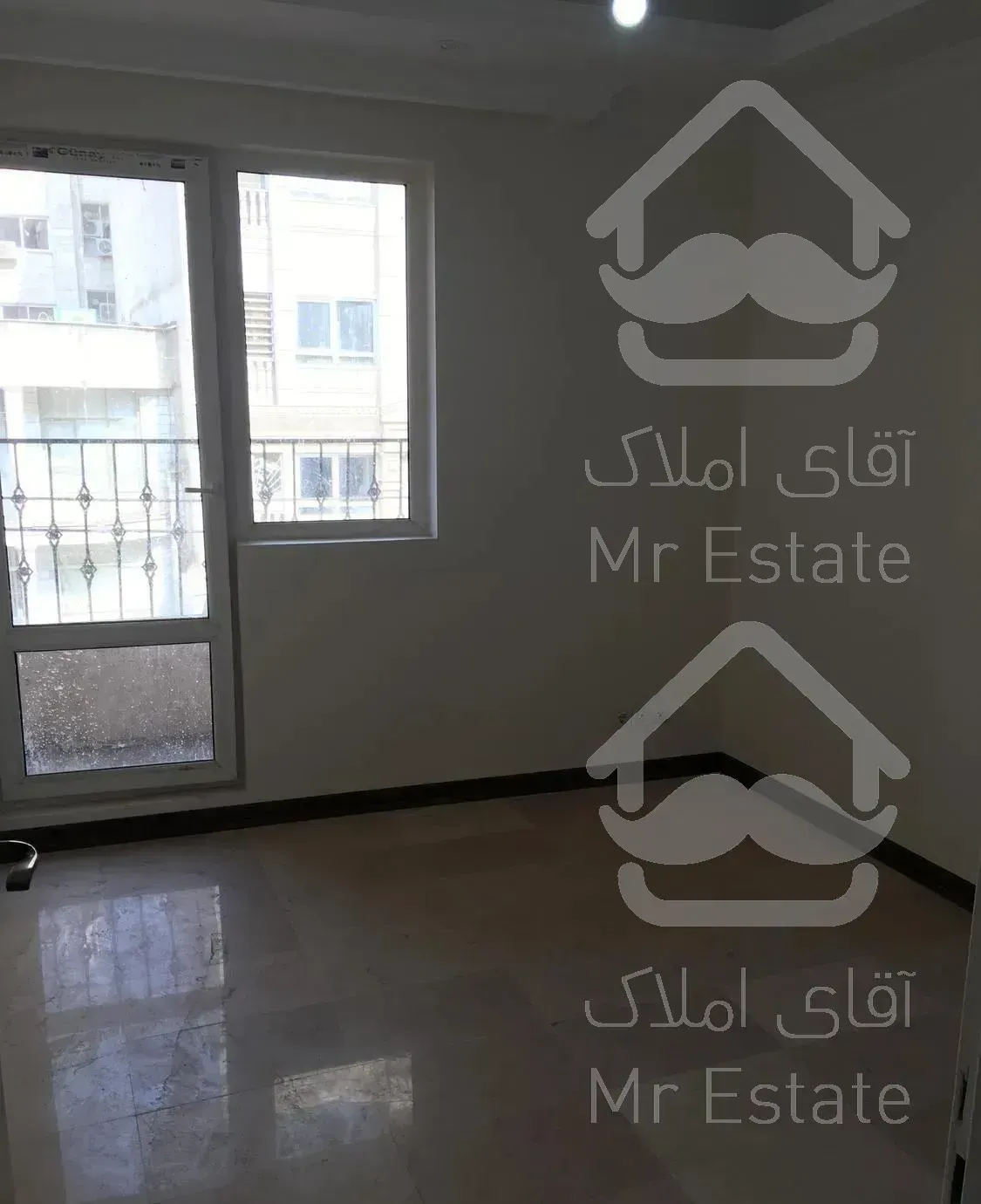 آپارتمان ١٠٢ مترى