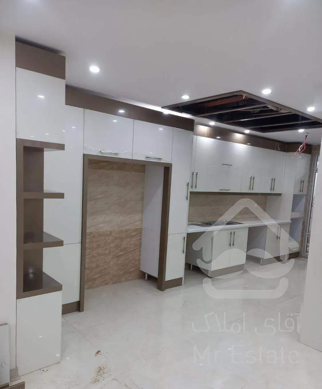 اپارتمان ۱۷۱متر/ مروارید شهر چیتگر / دریاچه چیتگر