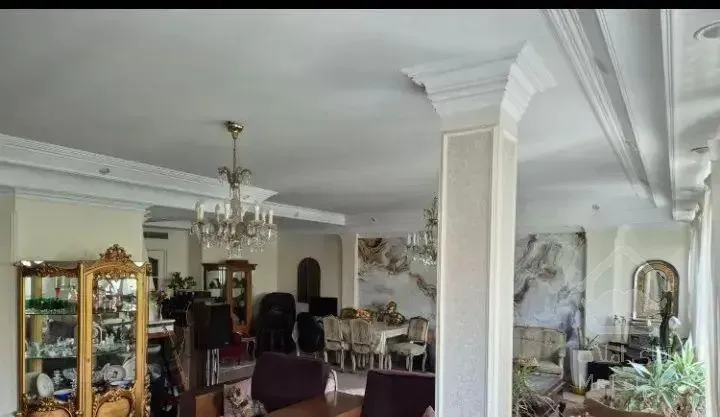 شیراز جنوبی ، ۲۱۰ متر ، تک ، ۴ خواب ، فول امکانات