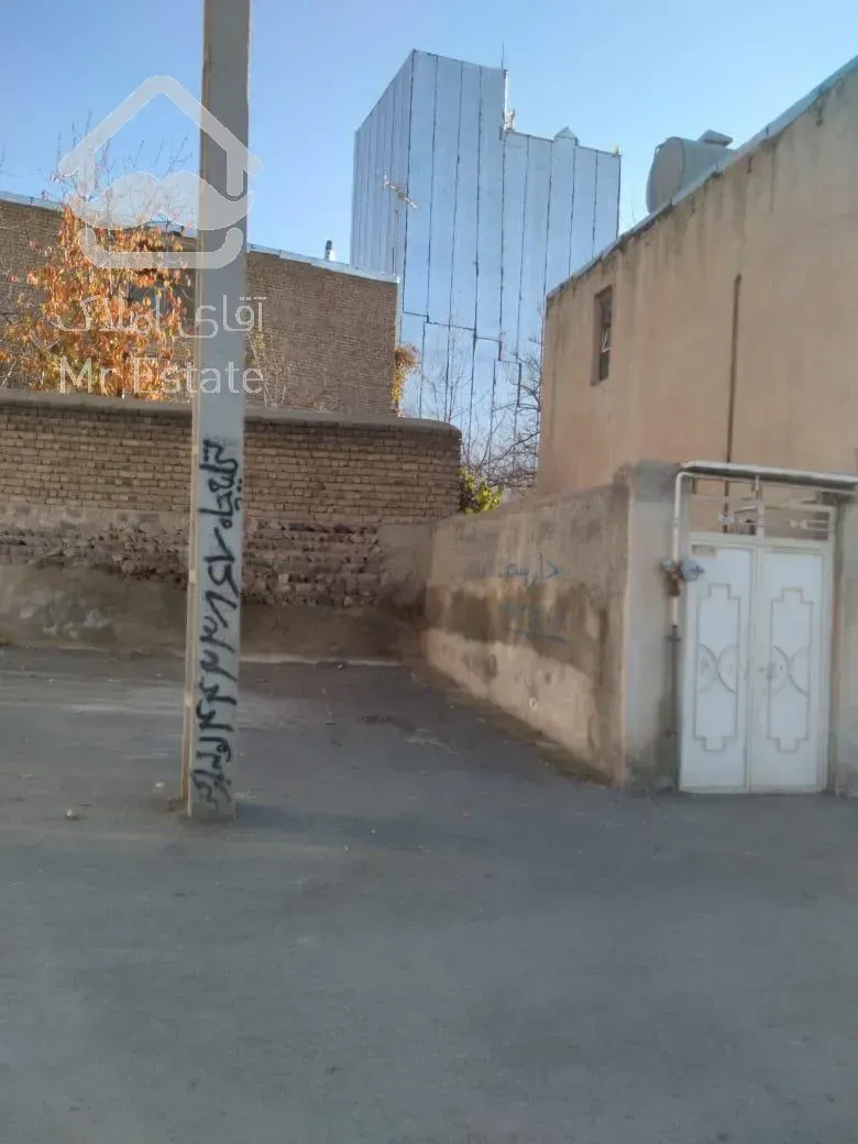 شهرجدیدهشتگرد منطقه ییلاقی فشند خانه ویلایی ۱۶۰متردردوطبقه بهمراه درخت و باغچه