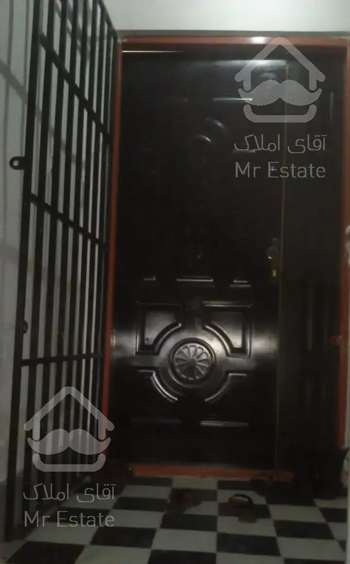 اپارتمان 200 متری (کوی ارتش فاز 2)