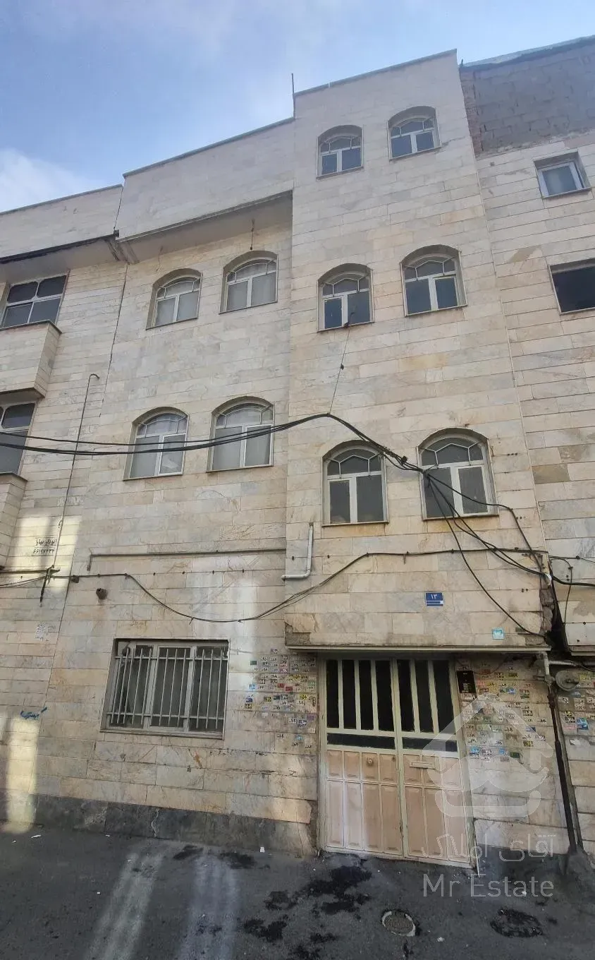 آپارتمان ۳ طبقه