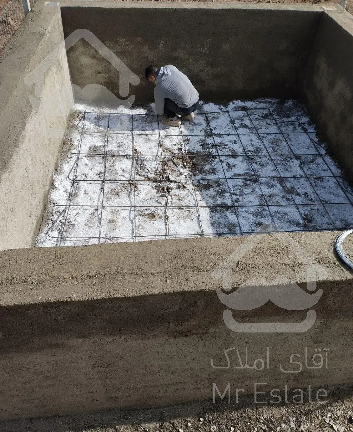 بنایی ساختمان صفر تا صد ساختن استخر کاشی سیمان